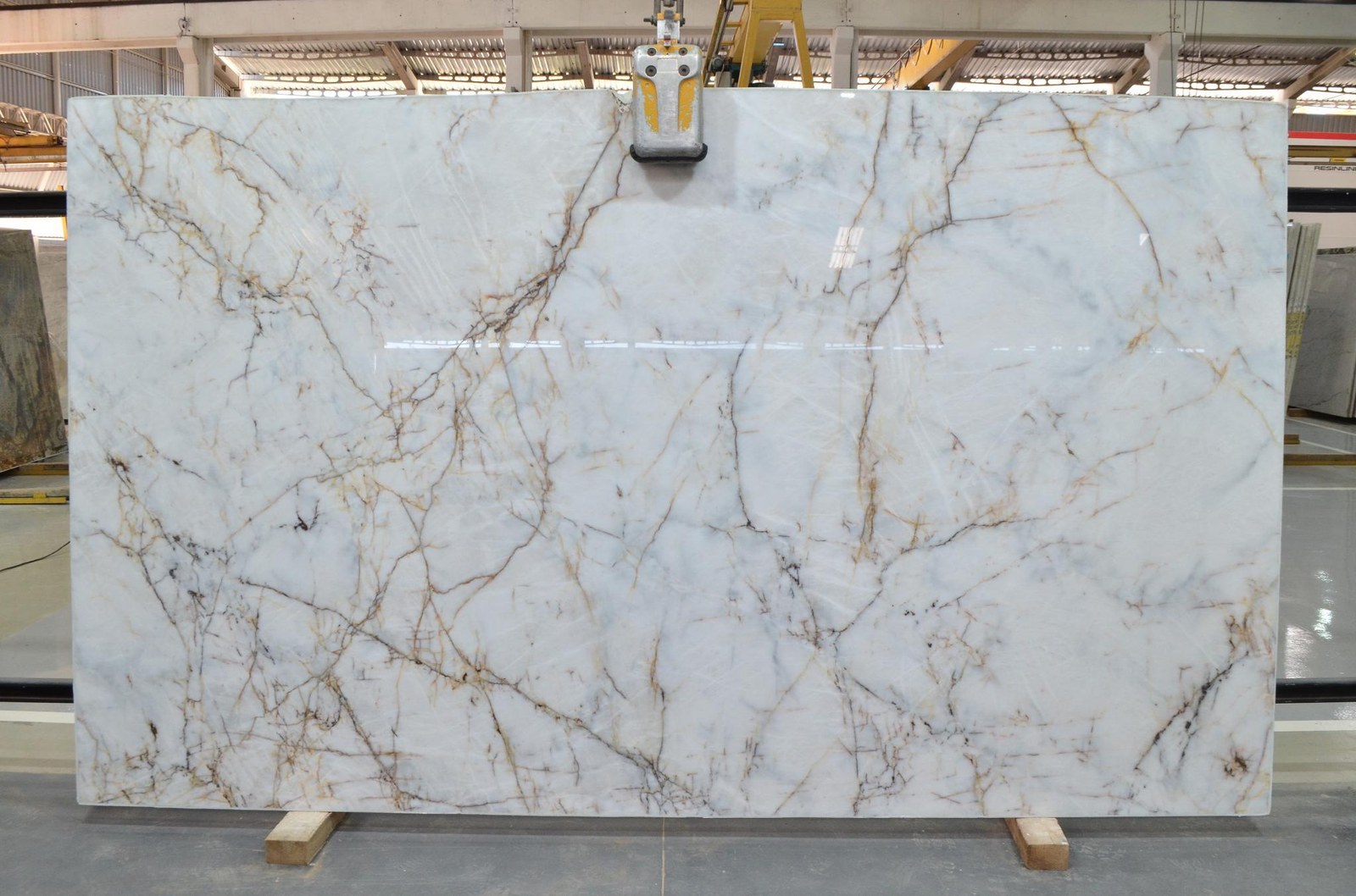 Cristallo Angelus Quartzite